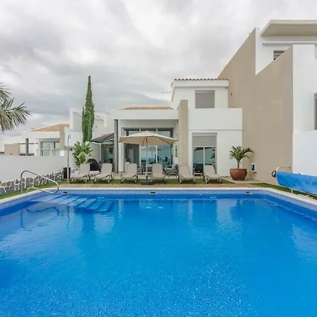 Isabella, Luxury With Heated Pool Ocean View In Adeje, Tenerife 阿德耶