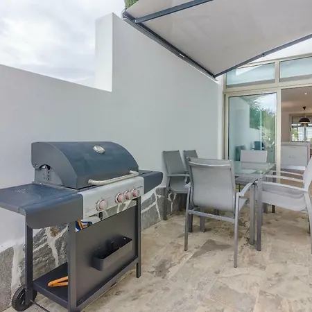 别墅 Isabella, Luxury With Heated Pool Ocean View In Adeje, Tenerife 阿德耶